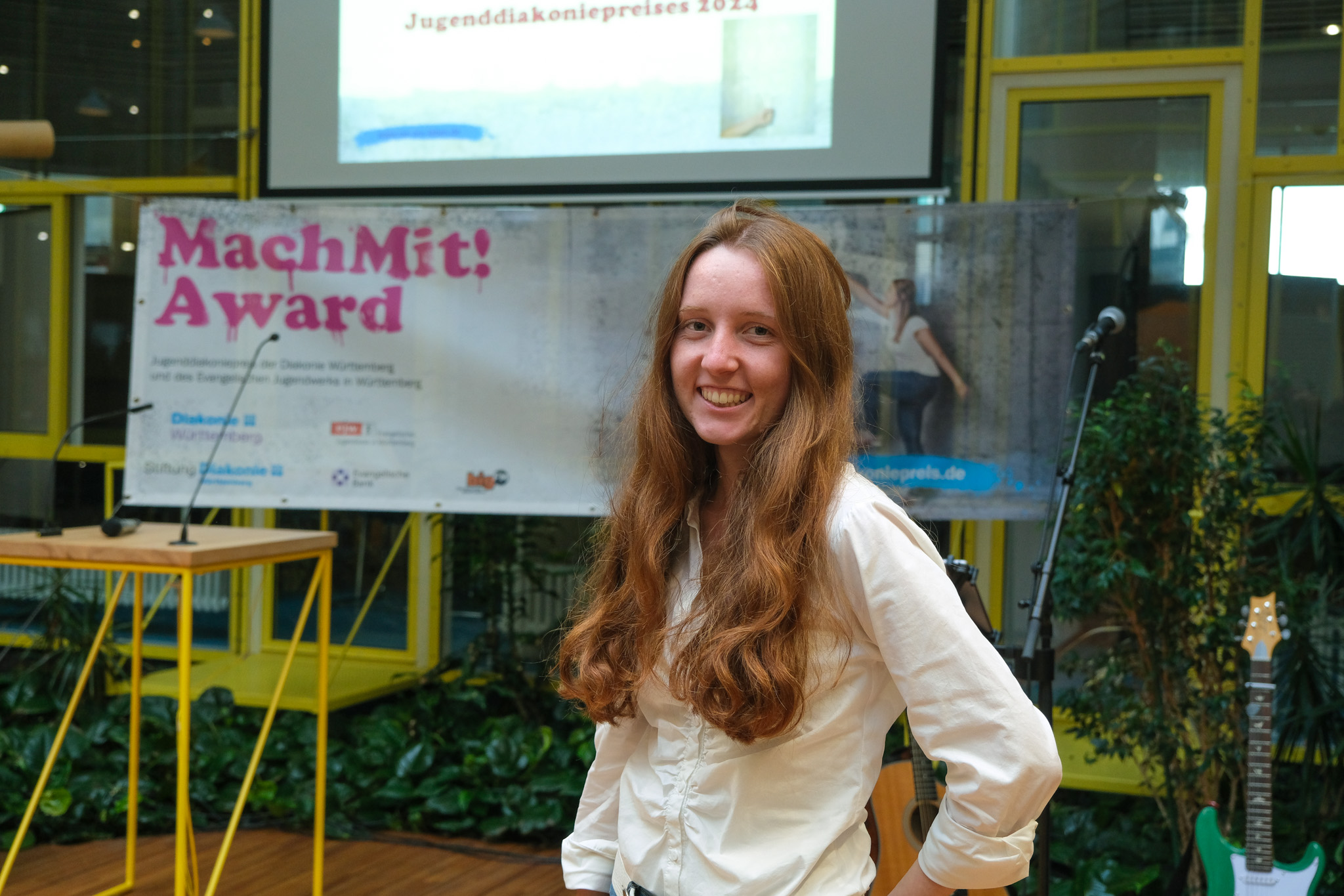 Charlotte hat nach ihrem Freiwilligendienst im Kinderhospiz am Jugenddiakoniepreis teilgenommen, mit einem Fotoprojekt im Kinderhospiz. Sie hat gewonnen.